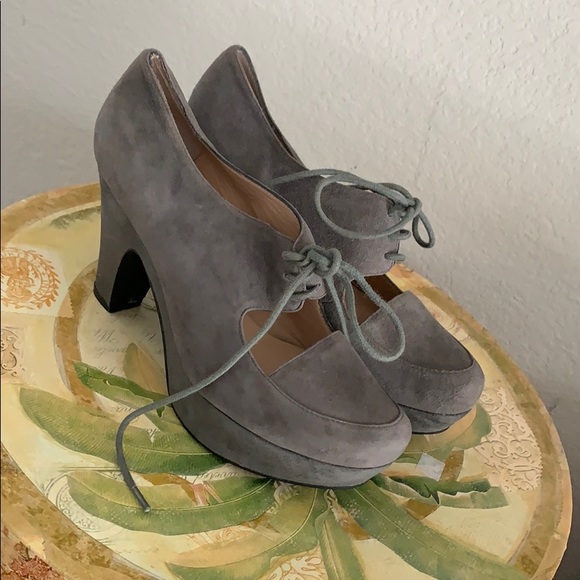 shoes - Picture 3 of 7